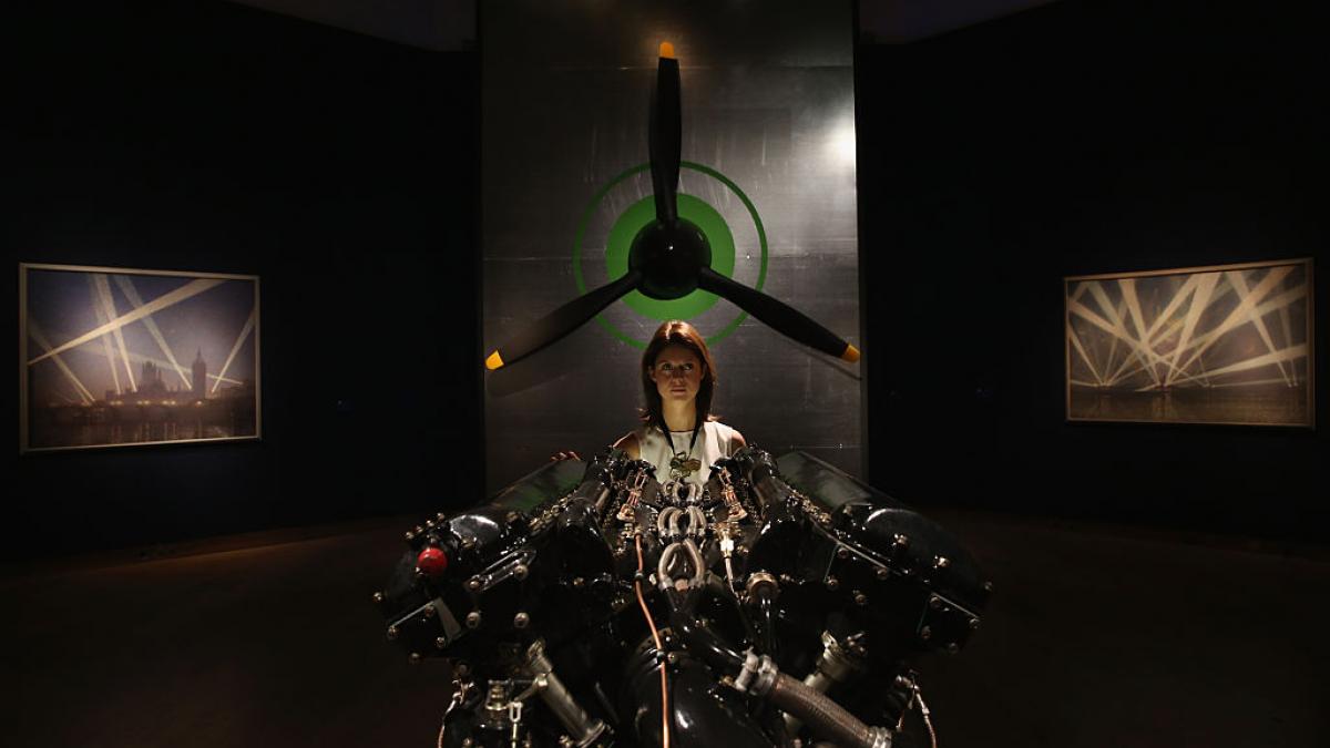 licitatia de arta ai de la christie s provoaca un scandal urias mii de oameni cer sa fie anulata