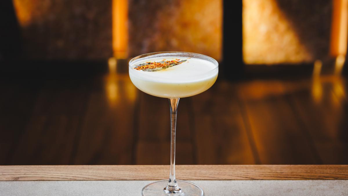 1 000 de lire sterline pentru cateva guri de alcool ce contine cocktailul de lux lansat de un hotel din belfast