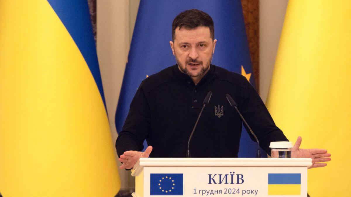 zelenski a avut o discutie de 40 de minute cu jd vance presedintele ucrainean trebuie sa mai vorbim