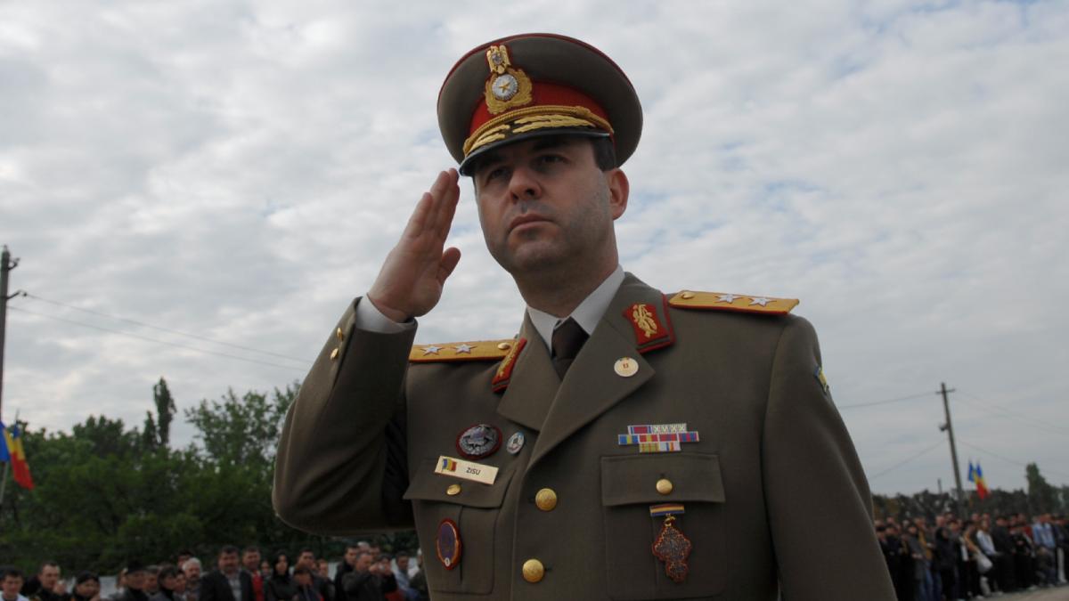 generalul zisu sustine ca este nevinovat si ca tablourile nu sunt valoroase iar gentile si ceasurile sunt falsuri