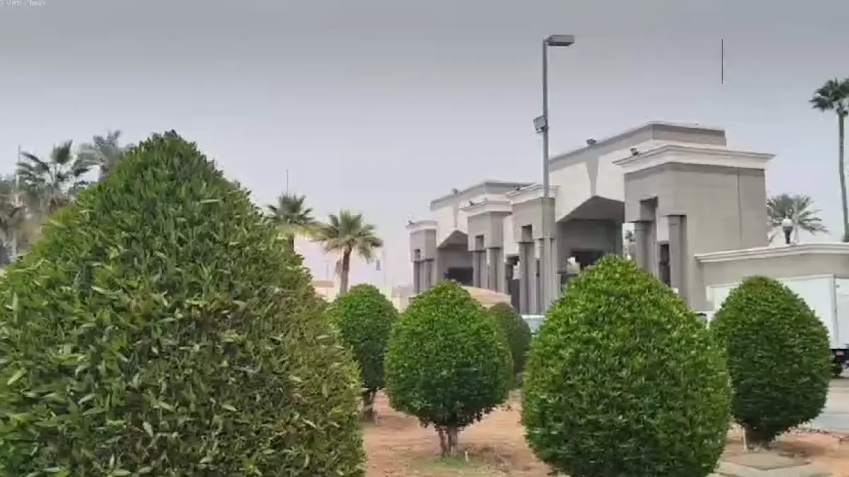 cum arata palatul din riad unde are loc intalnirea cruciala dintre delegatiile americana si rusa