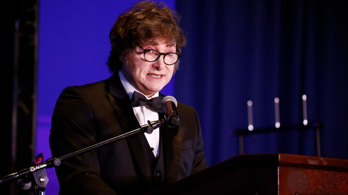 javier milei este amenintat cu suspendarea dupa ce a promovat o criptomoneda a carei valoare a scazut dramatic in doar cateva ore