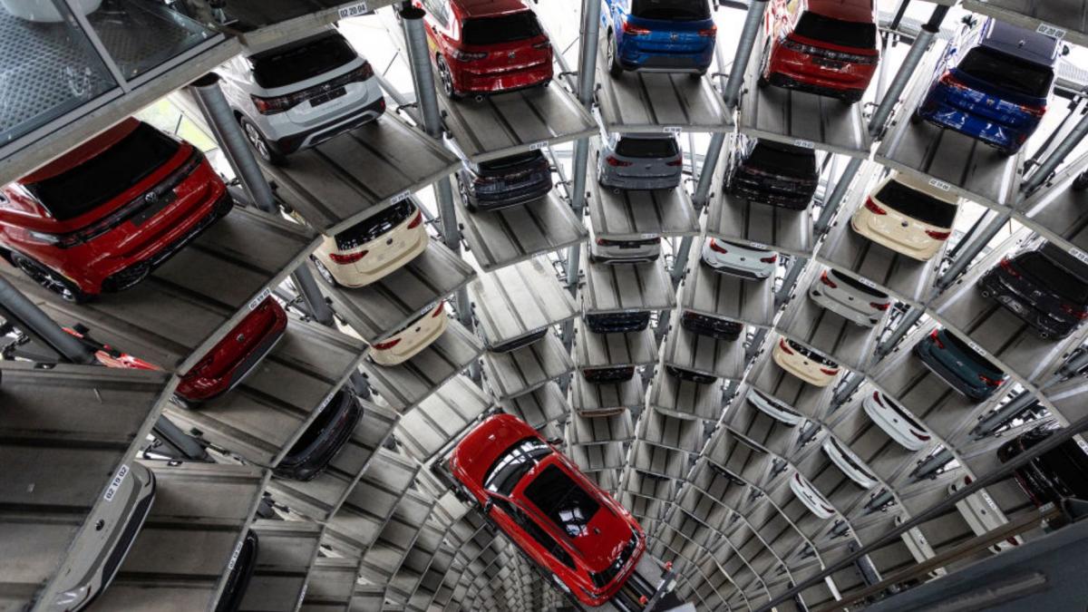 producatorii auto germani cer un acord ue sua pe taxele vamale la masini importate o spirala a tarifelor ar avea consecinte serioase