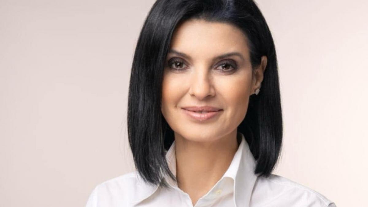 lavinia sandru cred si ma lupt pentru o romanie puternica faptele ne definesc mai mult decat cuvintele