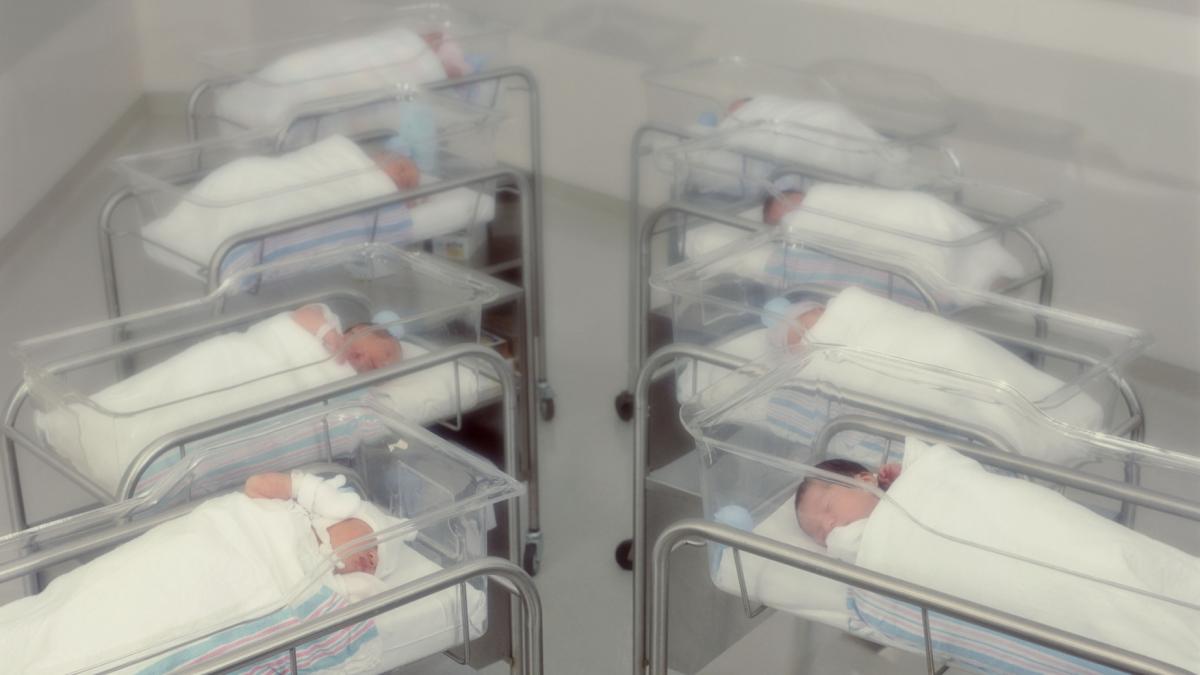 o femeie care apelase la fertilizare in vitro a primit din greseala alt copil si a dat seama dupa ce a nascut si a vazut baietelul