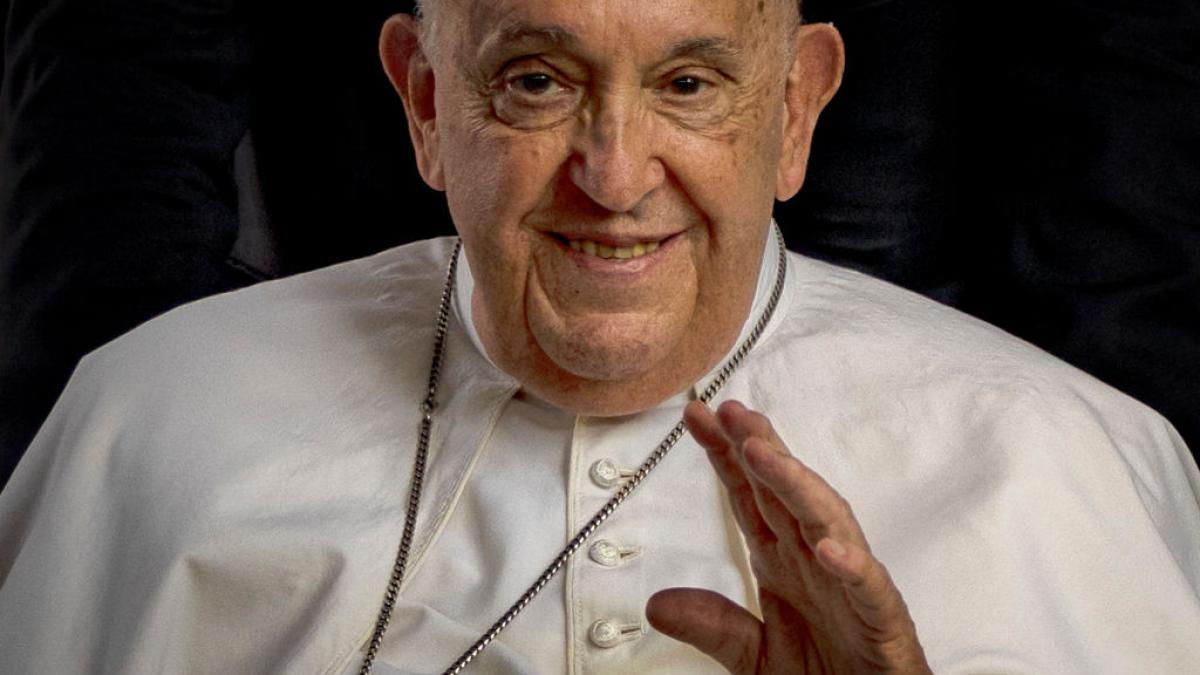 vaticanul papa francisc a avut o noapte linistita in spital dar starea lui ramane critica