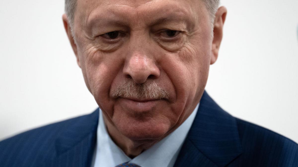 recep tayyip erdogan anunta ca turcia e dispusa sa gazduiasca negocierile de pace si rusia si ucraina trebuie incluse la discutii