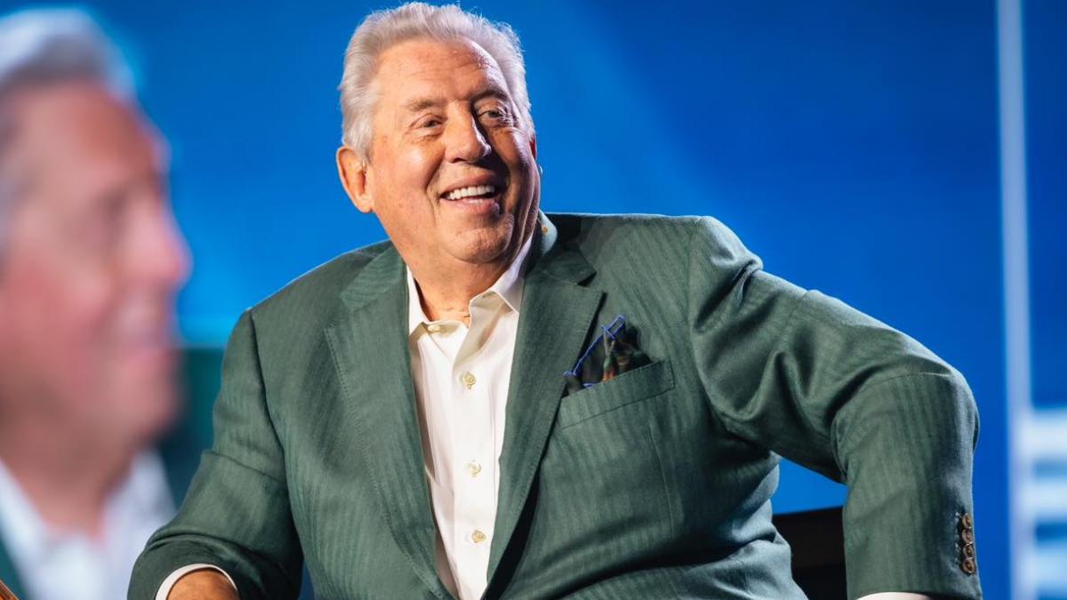 care este secretul dupa care celebrul john maxwell isi traieste fiecare zi