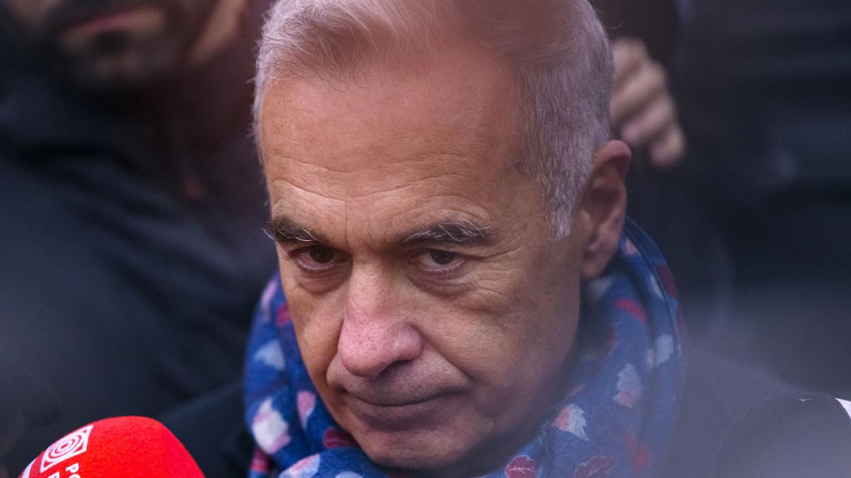 surse 150 de mesaje intre legionarul marian motocu si calin georgescu