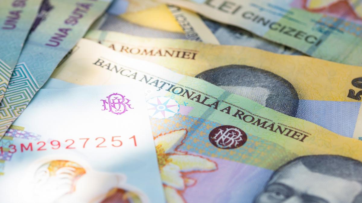 aproape un sfert dintre romani au salarii mici datele eurostat arata ce varste au angajatii care castiga cel mai putin