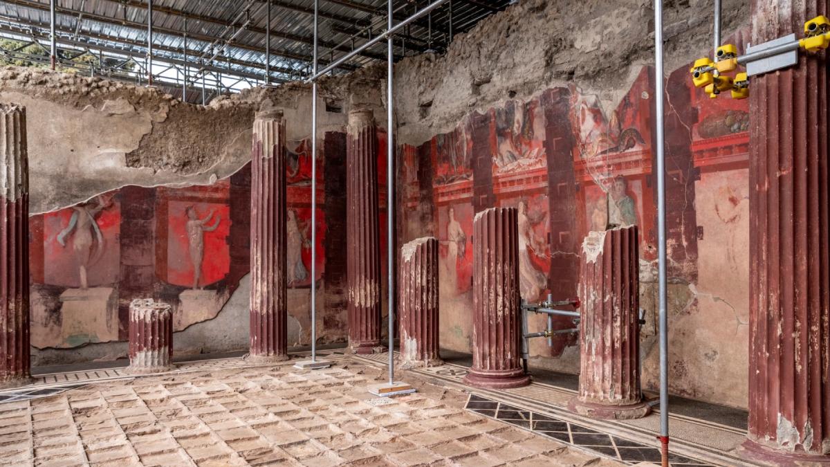 descoperire arheologica istorica la pompeii o fresca antica enorma arata cum o femeie se elibereaza de ordinele masculine