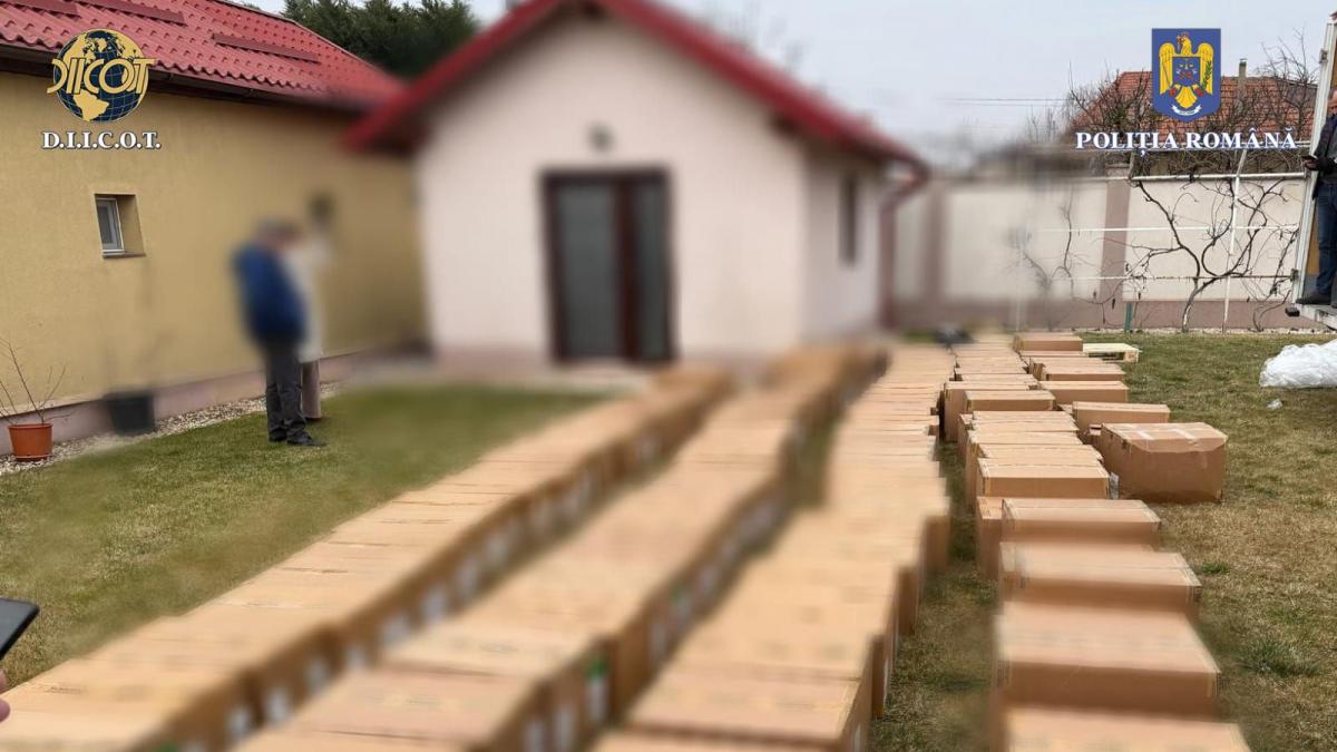 jafuri ca in filme o banda de hoti romani fura tigari din trenuri in miscare in germania