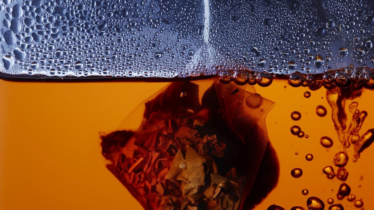 prepararea ceaiului poate elimina plumbul si alte metale grele din apa arata un nou studiu timpul de infuzare face diferenta