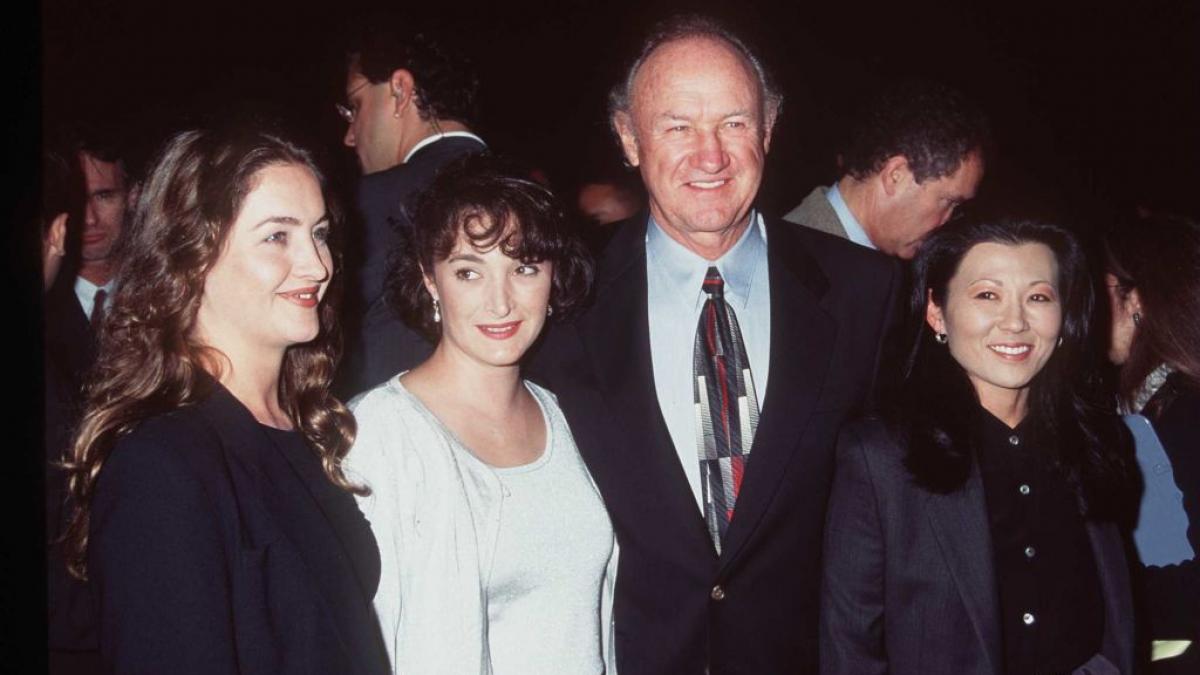 apelul emotionant la 911 facut de ingrijitorul care i a gasit morti in casa pe gene hackman si sotia lui betsy arakawa nu se misca