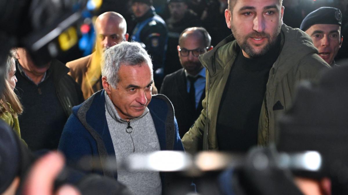 calin georgescu a contestat in instanta controlul judiciar politistii au mers la locuinta sa sa i dea o citatie nu l au gasit acasa