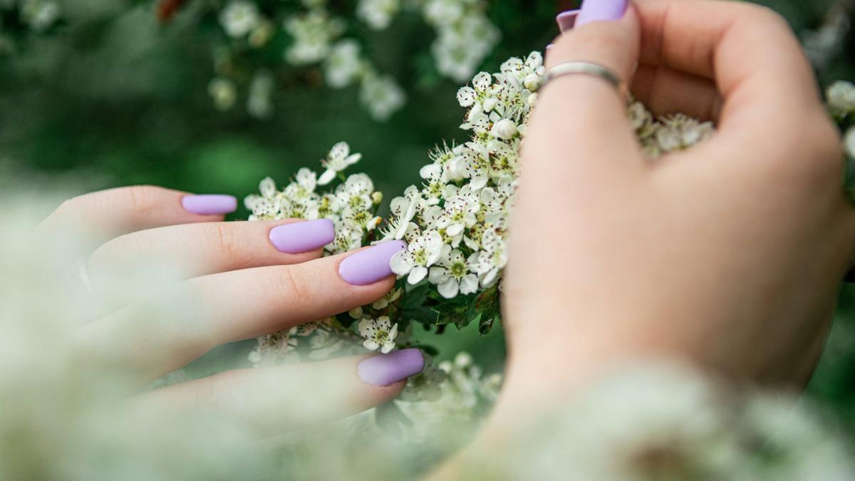 ce trebuie sa verifici cand alegi un kit unghii gel profesional