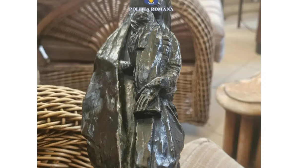 o statueta de mii de euro furata din franta in 2018 a fost gasita in constanta o femeie a scos o la vanzare