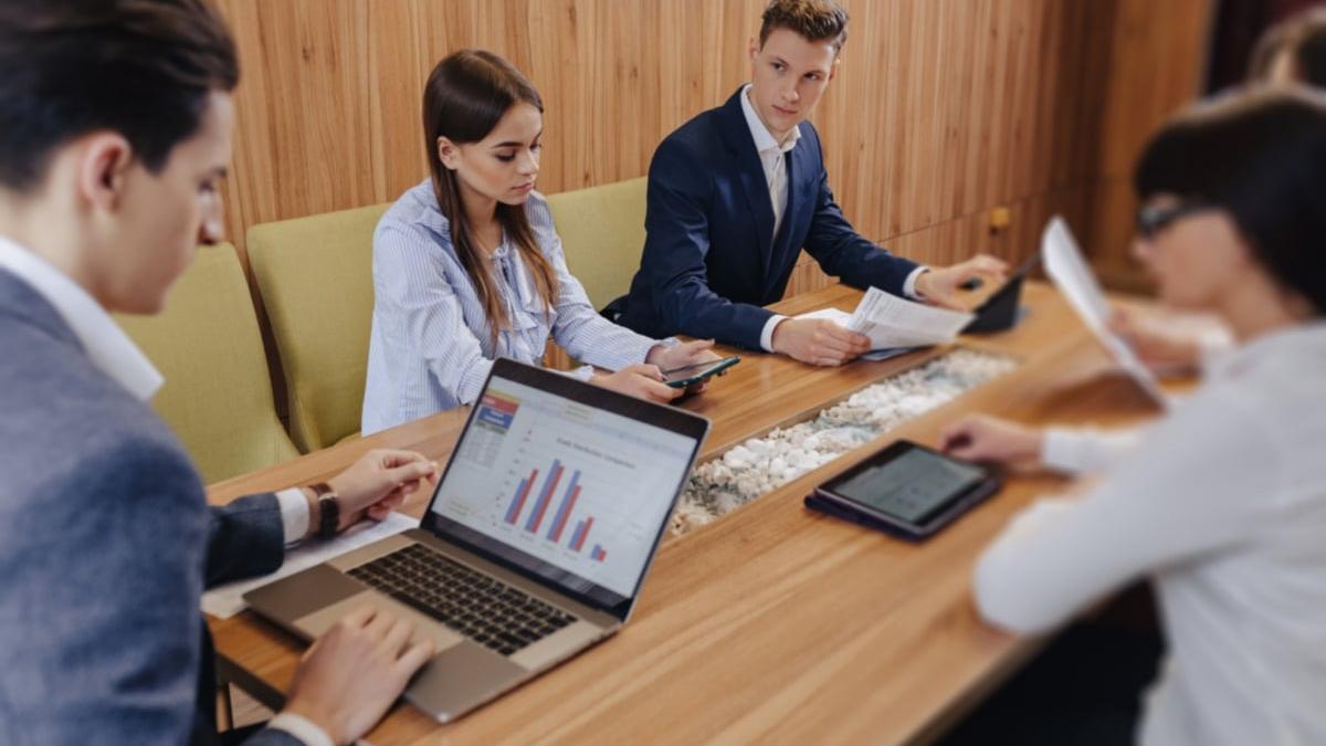 transforma licitatiile in pasi spre o cariera de exceptie