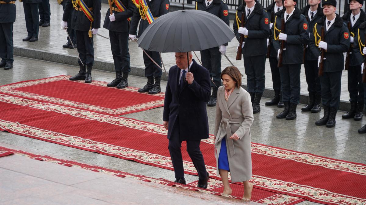 romania va plafona pretul la energia electrica cumparata de republica moldova a dat asigurari ilie bolojan