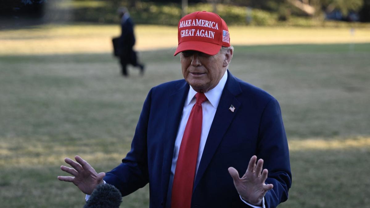 trump a plecat de la casa alba primele declaratii dupa scandalul cu zelenski vrea sa se intoarca chiar acum dar nu pot face asta