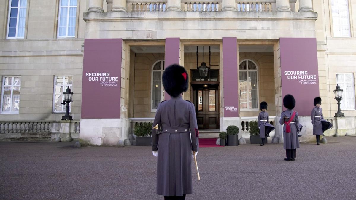 locatia pentru summitul de la londra nu a fost aleasa intamplator momentul nato din 1950 a ramas memorabil pentru lancaster house