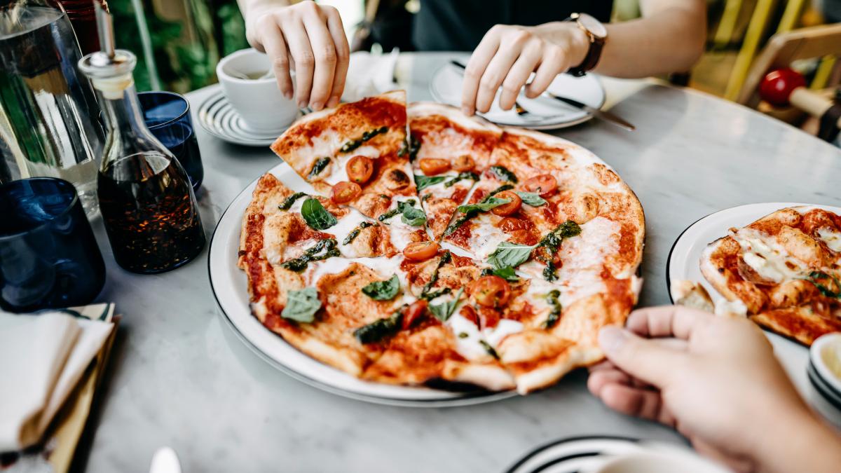 o masa la restaurant mai scumpa in bucuresti decat in multe alte capitale europene unele mancaruri si au dublat pretul