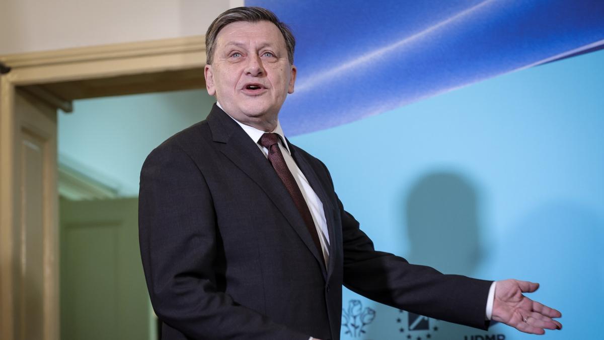 candidatura lui crin antonescu va fi depusa oficial duminica mesajul transmis de pnl