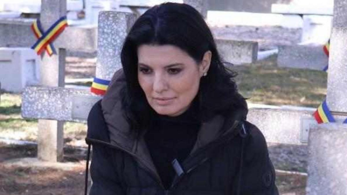 lavinia sandru a adus un omagiu eroilor cazuti in batalia de la oarba de mures am platit cu sange dar ce facem azi pentru romania