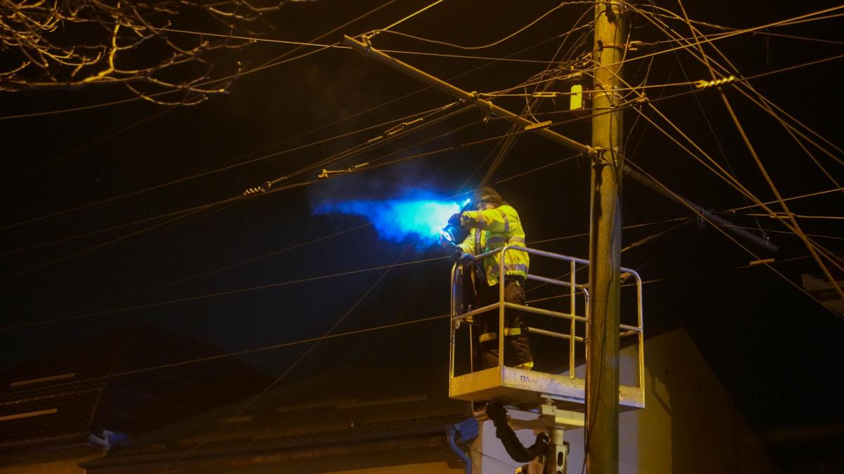 primaria timisoara a taiat cablul de internet de la casa judeteana de pensii activitatea institutiei e blocata