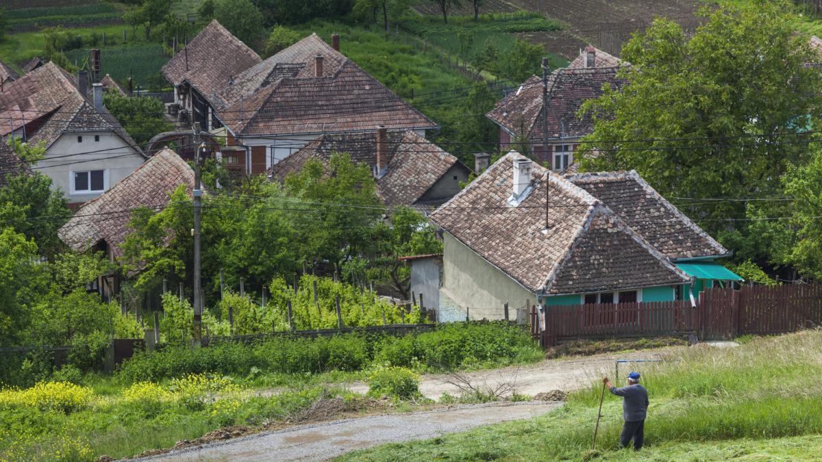 zeci de mii de oameni de la sate vor avea internet pana in 2026 am promis ca nu lasam pe nimeni in urma