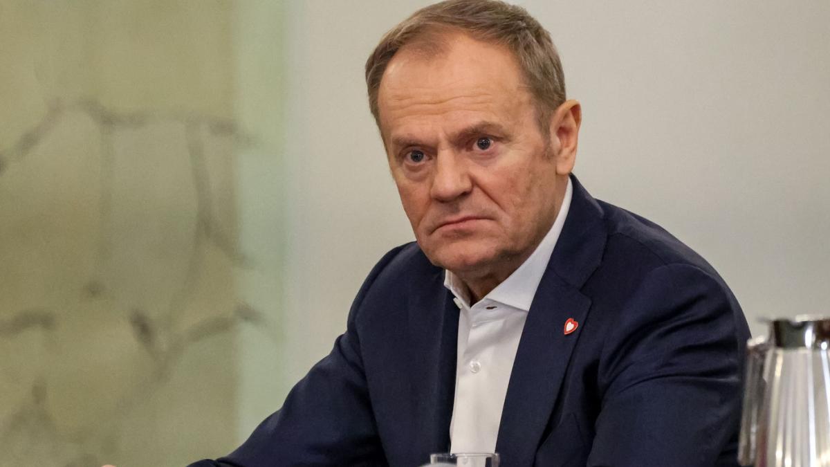 polonia pregateste un plan de antrenament militar obligatoriu tusk fiecare barbat adult din polonia sa fie antrenat in caz de razboi