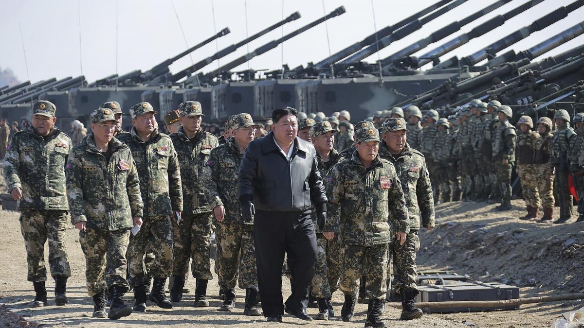 kim jong un si soldati