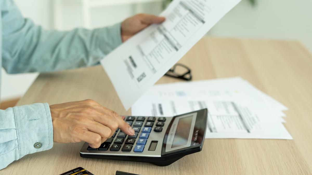 hidroelectrica a anuntat cat vor plati romanii la curent dupa cresterea preturilor