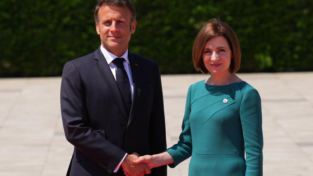 maia sandu se intalneste cu emmanuel macron la paris discutii despre viitorul republicii moldova in ue