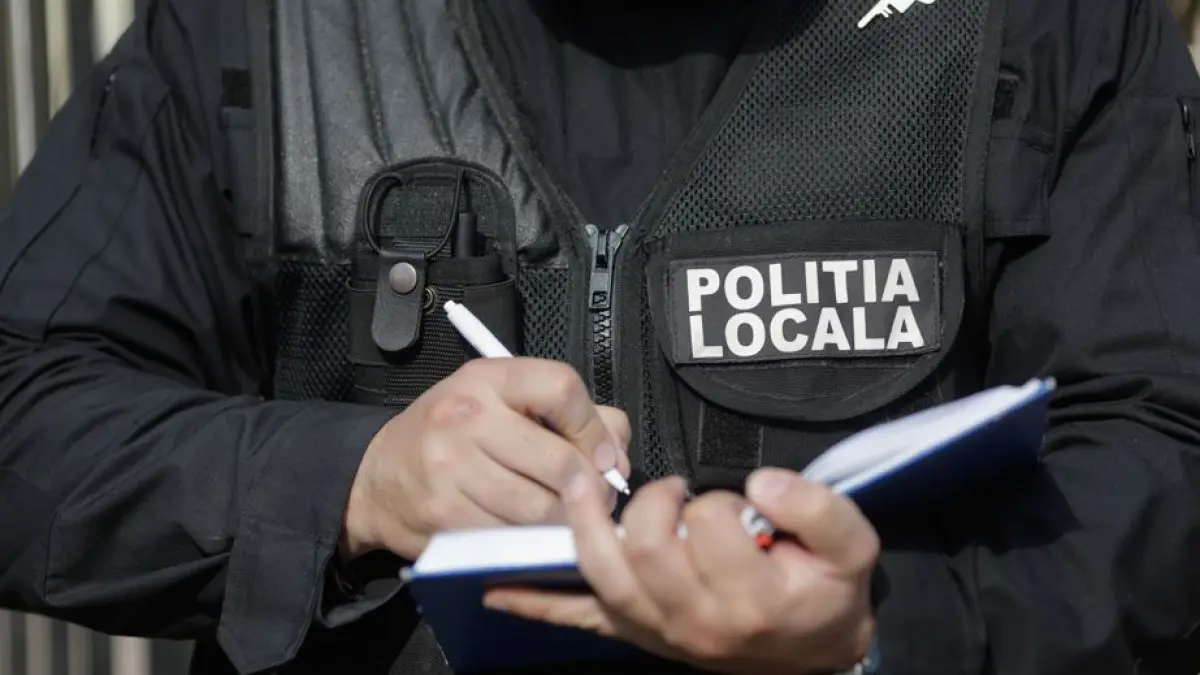 o comuna din gorj ramane fara politisti locali primarul crede ca sunt inutili si i a dat afara facem si economie la buget