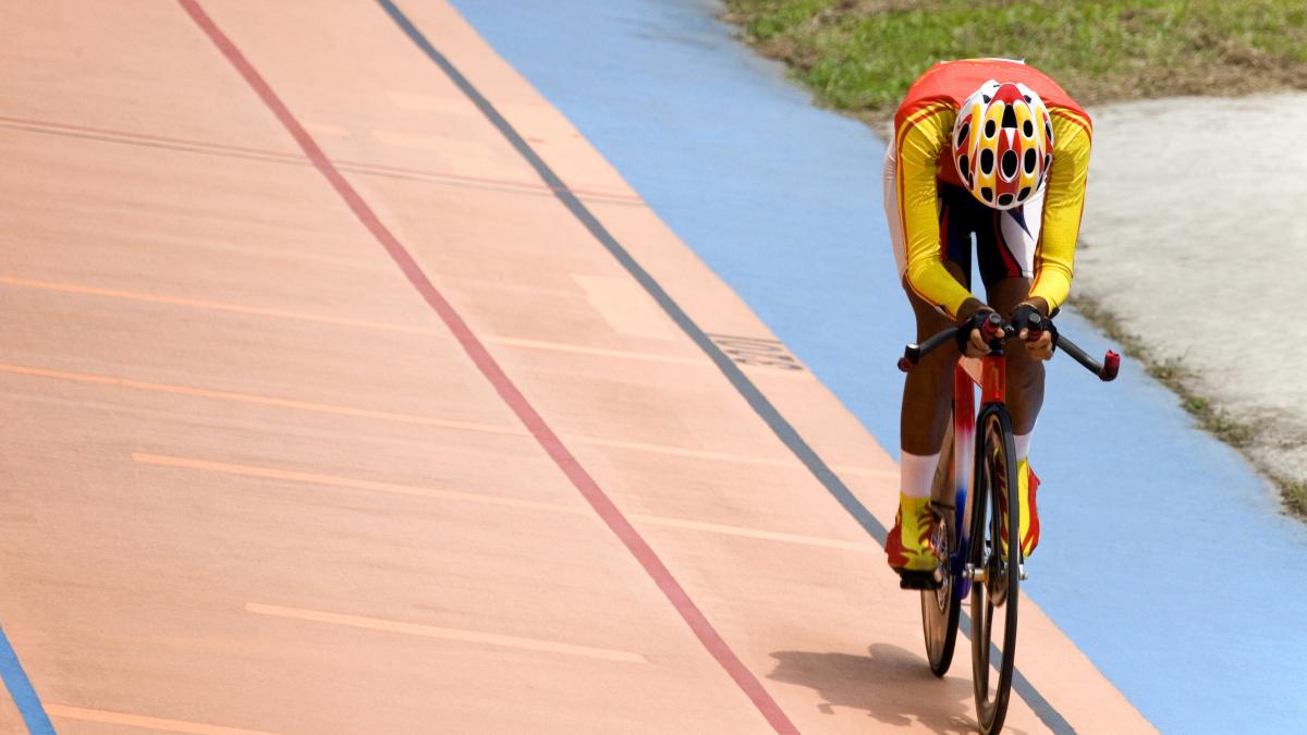 un fost campion mondial de ciclism a fost arestat in italia pentru ca nu a platit pensia alimentara pentru fiica lui