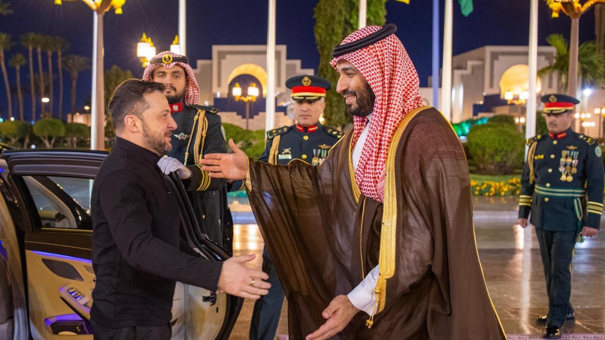 volodimir zelenski a ajuns in arabia saudita si s a intalnit cu mbs am avut o discutie detaliata pentru a pune capat razboiului