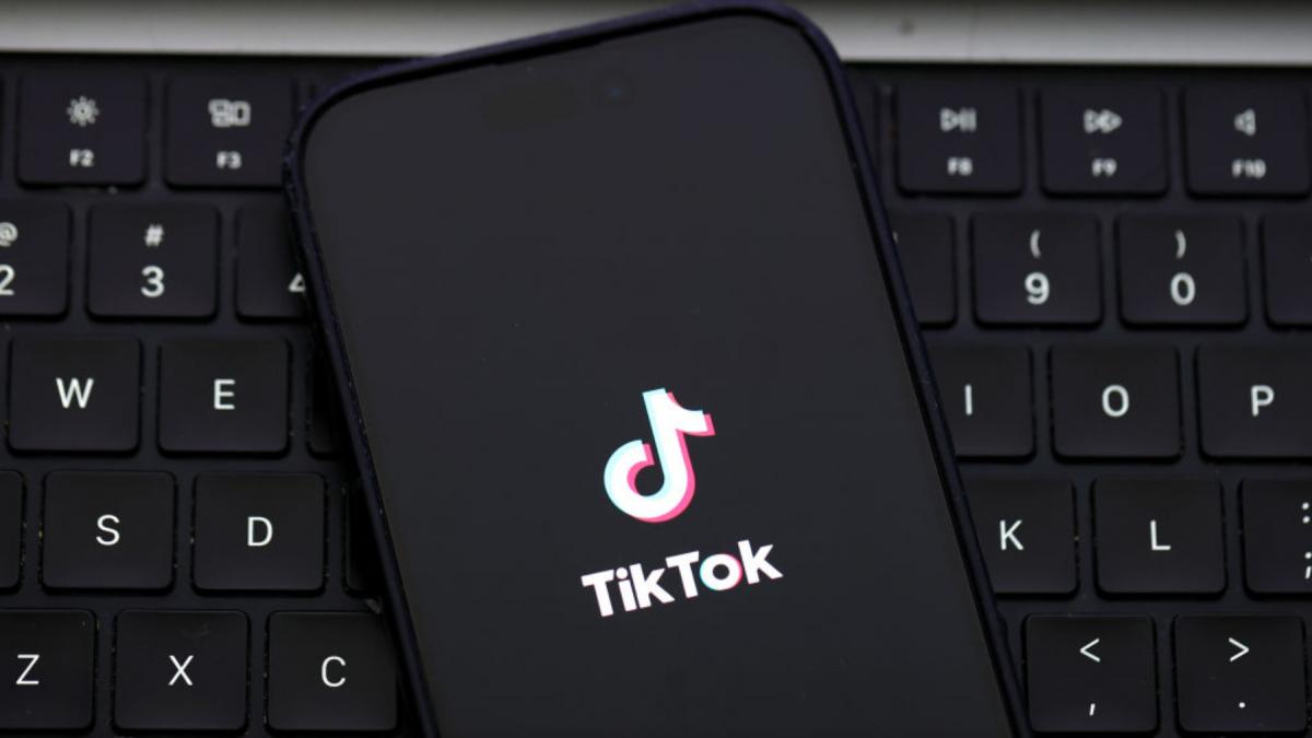 furnizorii de internet din albania sunt obligati sa blocheze accesul la tiktok timp de un an incepand din 13 martie