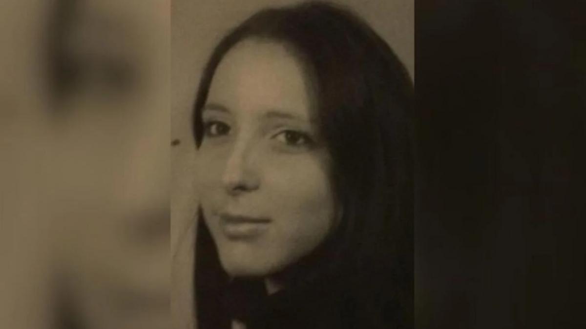 in 1975 o tanara a fost gasita moarta intr o padure si nimeni nu a stiut ce s a intamplat un indiciu pierdut a elucidat acum misterul