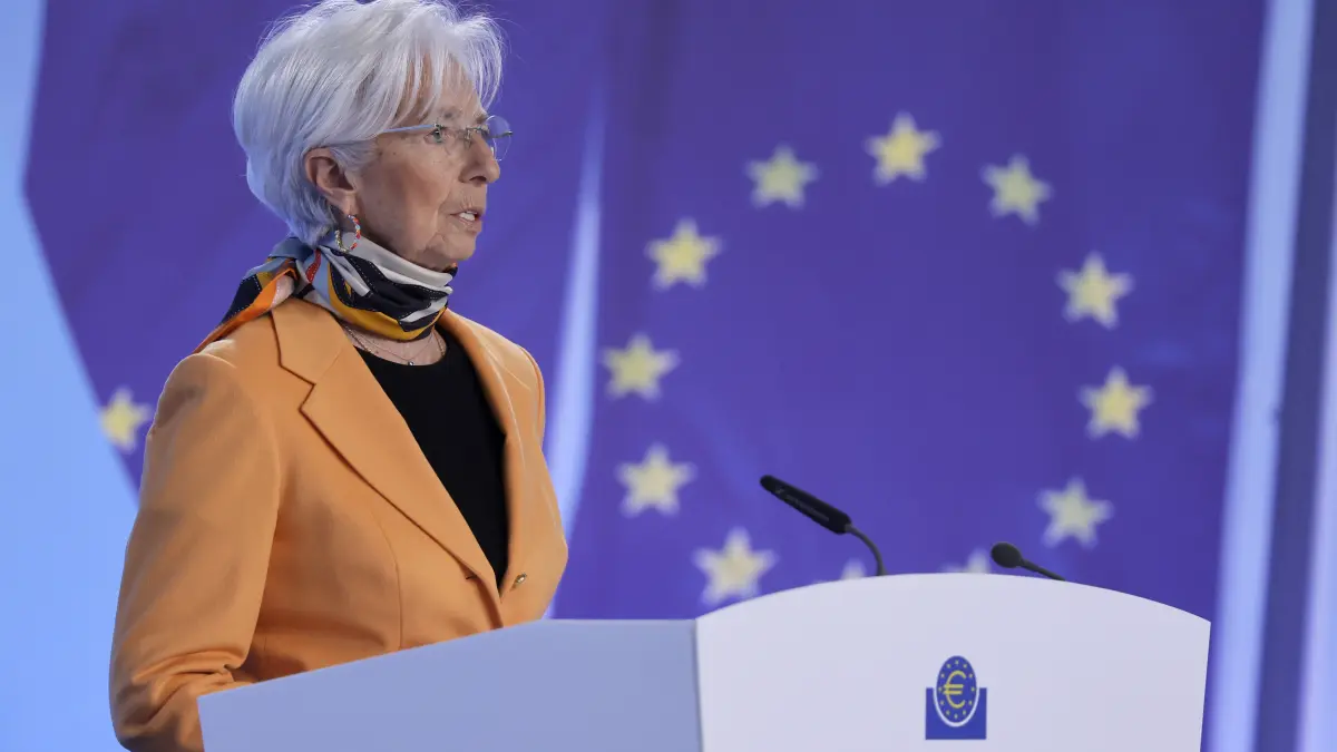 christine lagarde il avertizeaza pe donald trump ca razboiul tarifelor va afecta grav economia mondiala