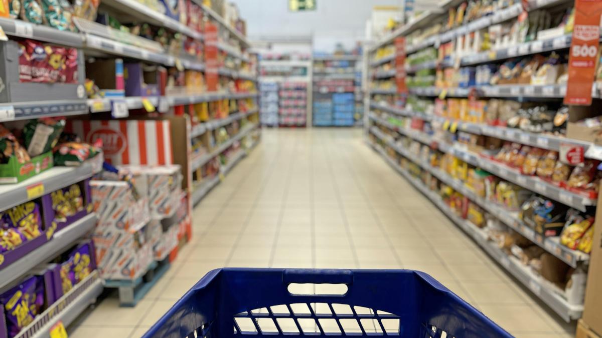 ungaria a plafonat profitul comerciantilor preturile au scazut si cu 50 intr o saptamana