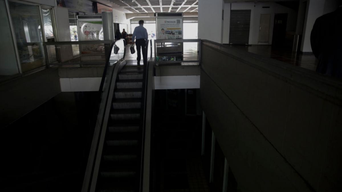 tara in care se va munci mai putin in urmatoarele saptamani functionarii vor lucra de la 8 00 la 12 30 si vor avea si zile de concediu