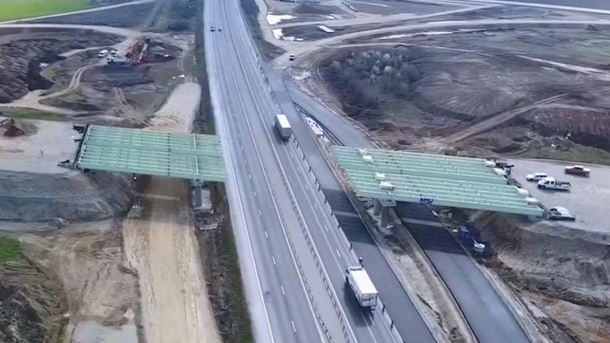 mai multe loturi de autostrada sunt realizate de grecii de la aktor
