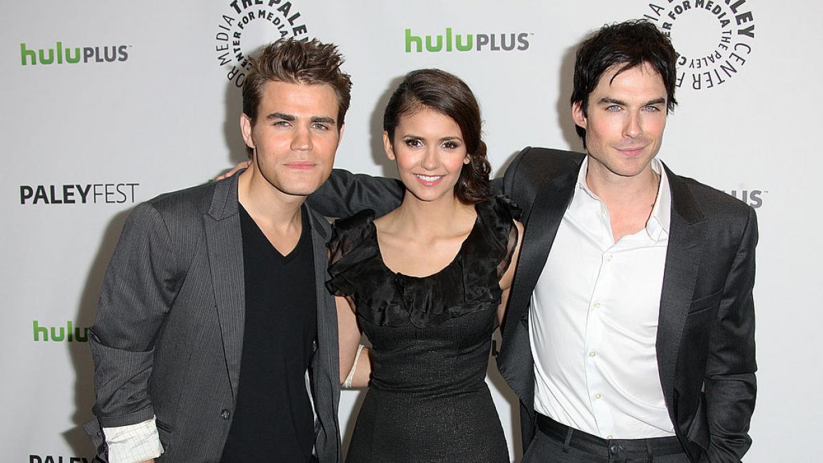 autoarea seriei celebre the vampire diaries a murit la 66 de ani