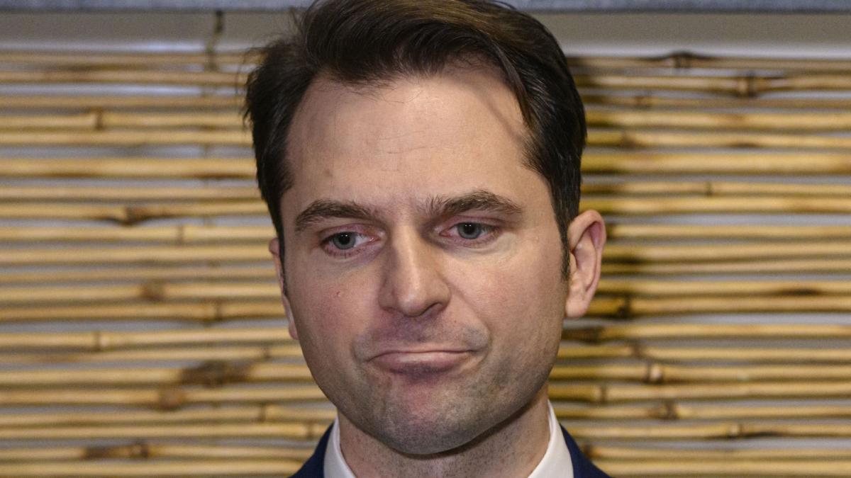 ciolacu ii ia apararea ministrului burduja dupa ce zeci de ong uri i au cerut sa il demita drill sebi drill