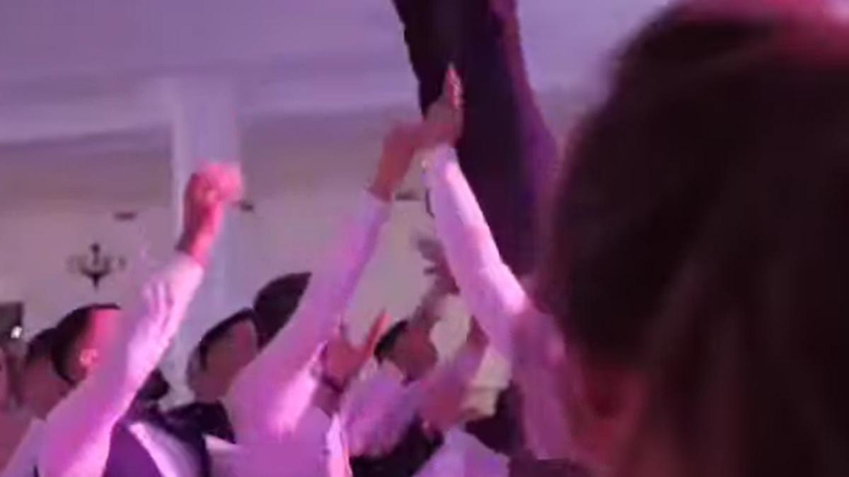 mirele scapat din brate de nuntasi a castigat in instanta daune morale de 20 000 de euro de la ei nu m au intrebat cum sunt