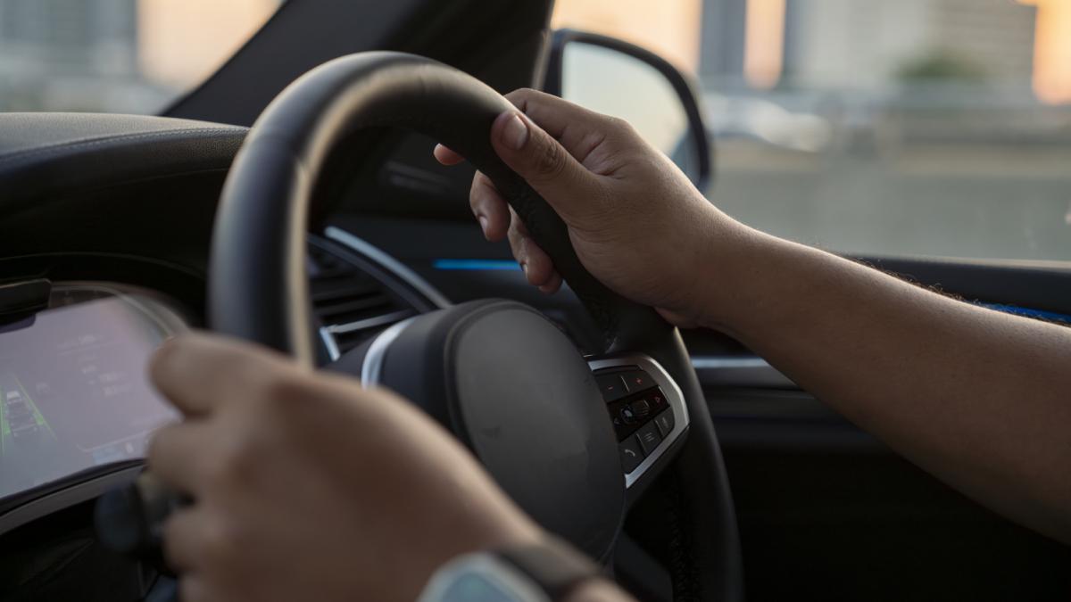 preturile politelor de asigurare auto rca raman plafonate pana pe 30 iunie guvernul a prelungit masura cu inca trei luni