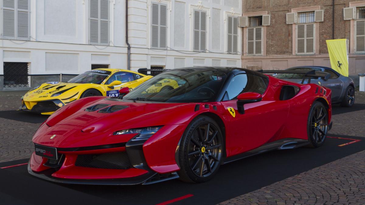 ferrari reactioneaza la taxele impuse de trump si majoreaza preturile masinilor pentru sua cu 10