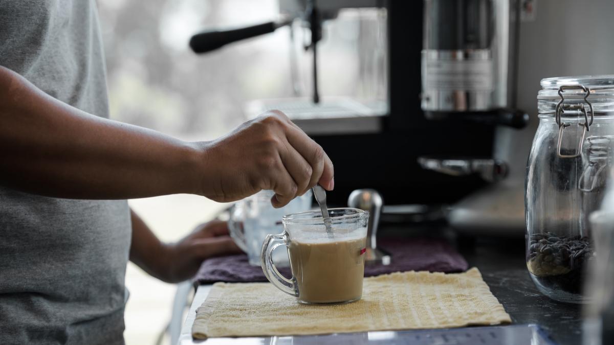 cum sa prepari cafeaua astfel incat sa nu iti creasca colesterolul care este de fapt cea mai daunatoare metoda