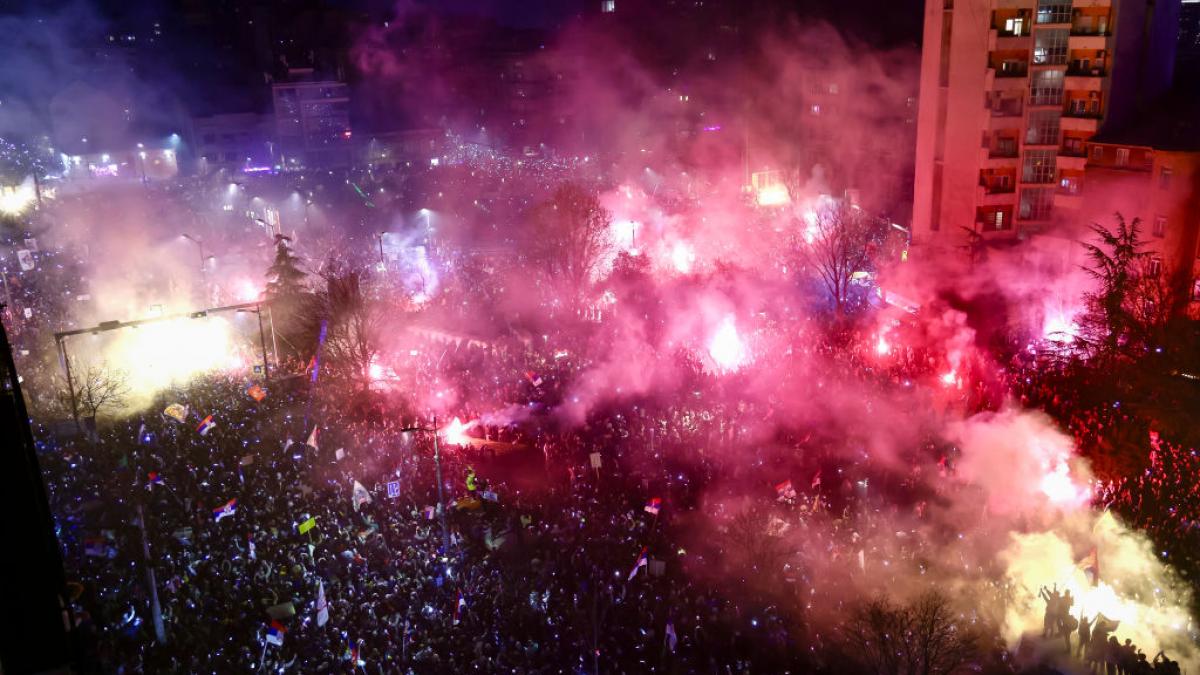 mai multi experti fsb din rusia au ajuns in serbia vor sa afle daca a fost folosita o arma sonica impotriva protestatarilor